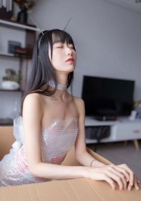 欧美无袖背心裙_1080影视在线观看